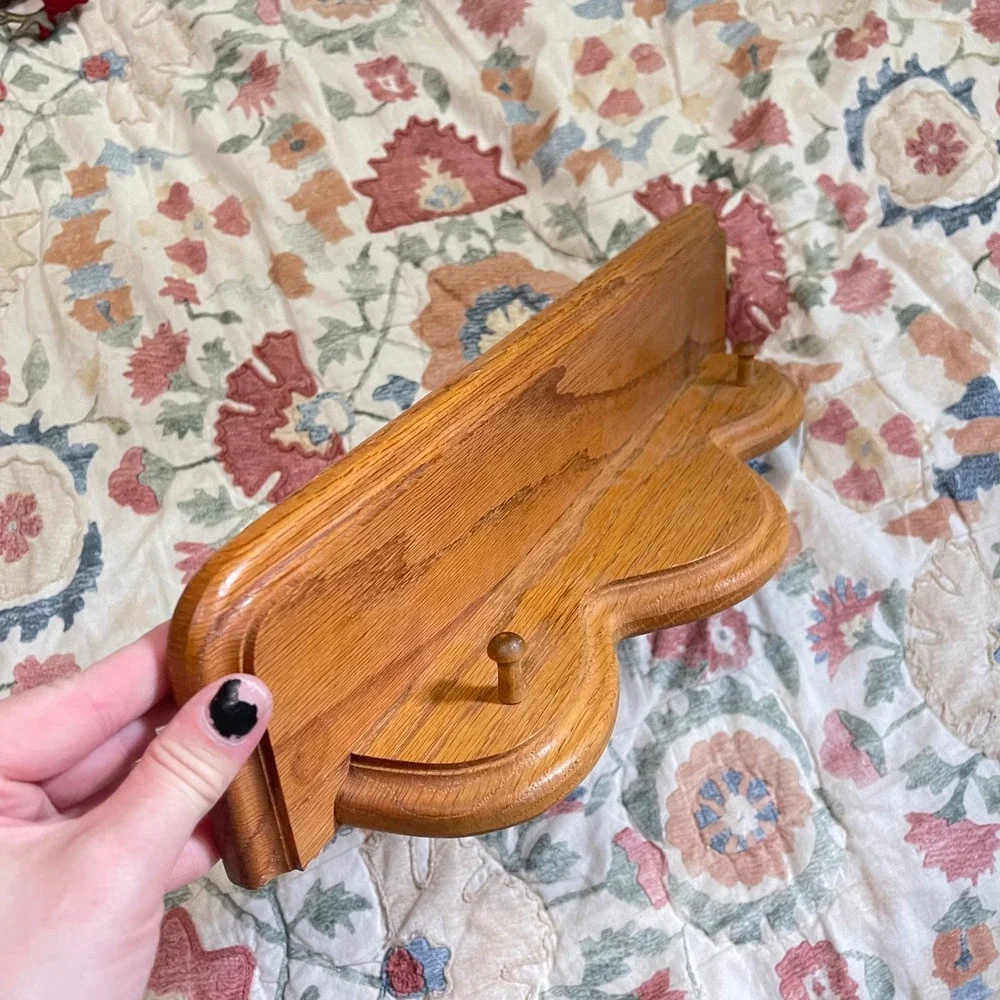 Vtg Wooden Wall Display Shelf Cottage Farmhouse Trinket 16